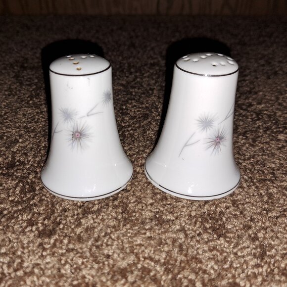 Creative Platinum Other - Vintage Creative Fine China Platinum Starburst Salt&Pepper Shakers from Japan.